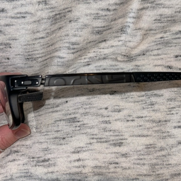 Oakley Currency Glasses Frames w/ Case - Picture 5 of 6